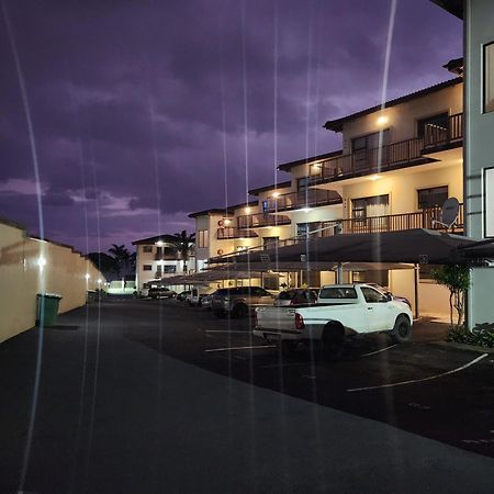 Topanga 17 Uvongo Beach Exteriér fotografie